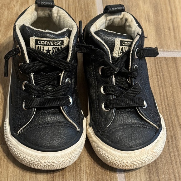 Converse Leather High Tops Toddler Size 4c - Picture 4 of 5
